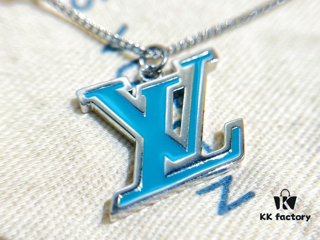 ❗️New Arrival❗️☀Louis Vuitton Three-in-One Turtle Star Letter Necklace