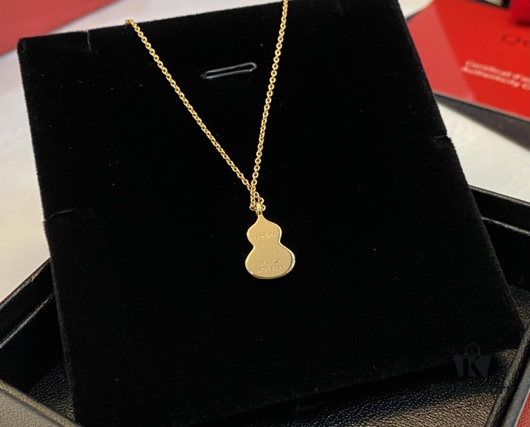 Red Gourd Real Shot: Red Agate Necklace with Vivid Color and Crystal Clarity