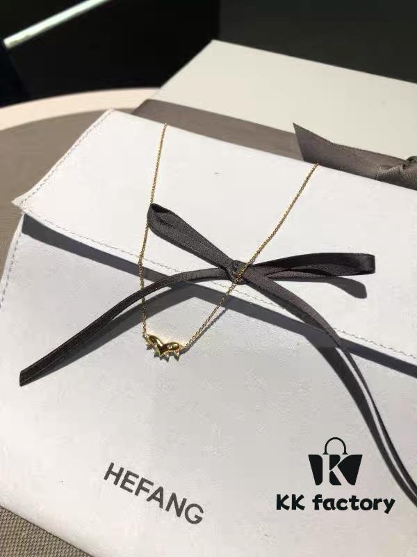 New Arrival ❤️ HEFANG Jewelry Cute Little Tiger Peach Blossom Tiger Necklace ✨ Wearing Effect Image