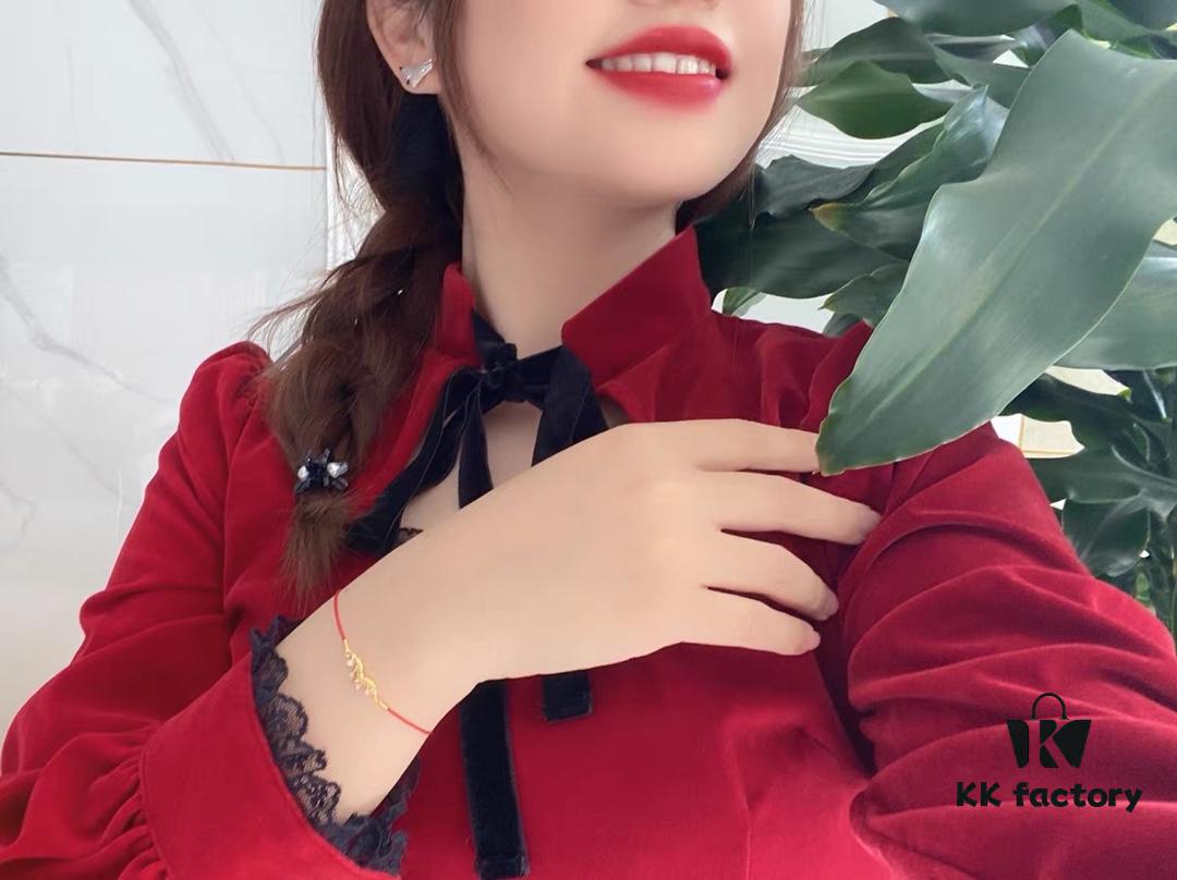 New Arrival ❤️ HEFANG Jewelry Cute Little Tiger Love Red String Bracelet ✨ Wearing Effect Image