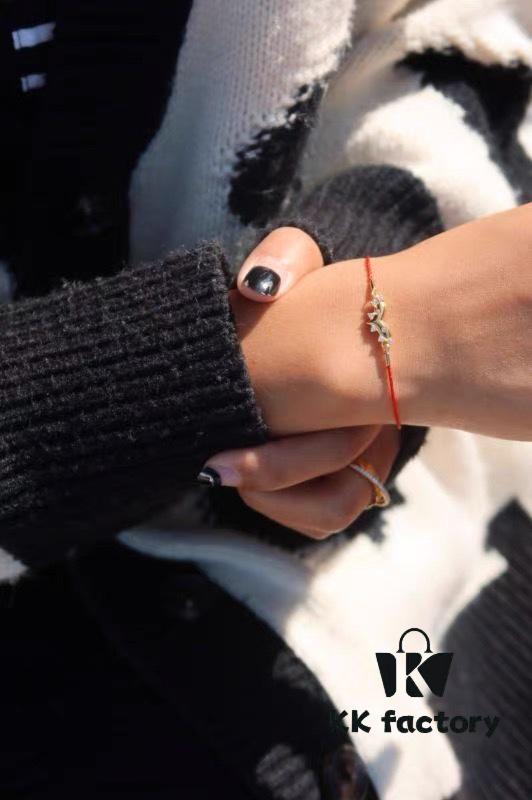 New Arrival ❤️ HEFANG Jewelry Cute Little Tiger Love Red String Bracelet ✨ Wearing Effect Image