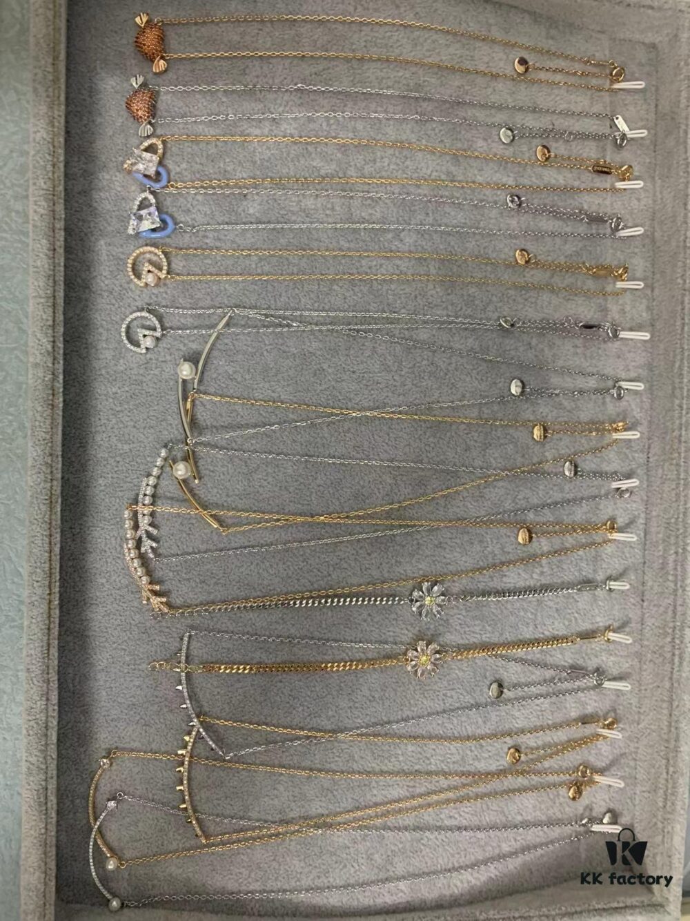 Authentic Photos of He Fang's Jewelry Design, Ready Stock Available