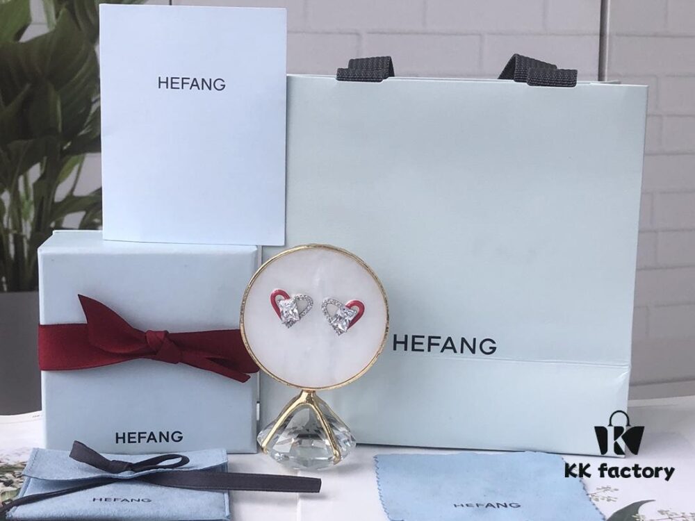 HEFANG Barbie Sweetheart Earrings in Barbie Pink