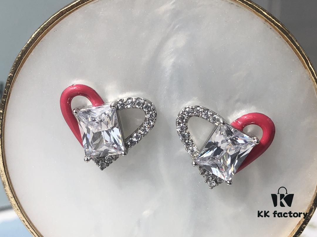 HEFANG Barbie Sweetheart Earrings in Barbie Pink