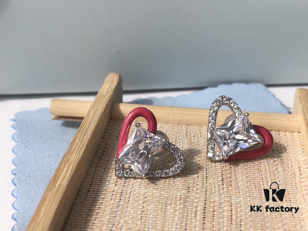 HEFANG Barbie Sweetheart Earrings in Barbie Pink