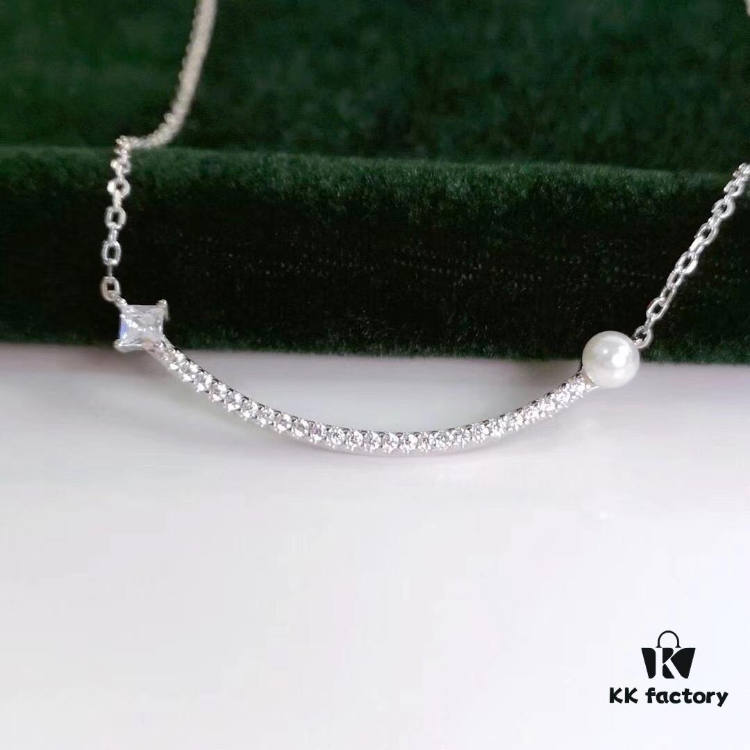 Hefang Jewelry Balance Series Pearl Smile Necklace, 925 Sterling Silver Ins-Style Elegant Smile Pendant Collar Chain