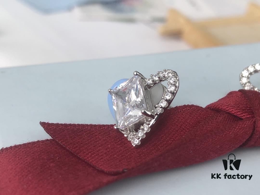 HEFANG Barbie Sweetheart Earrings in Blue