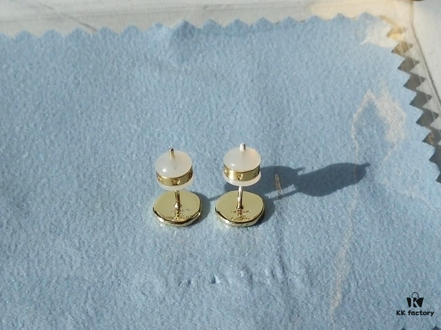 HEFANG x Peter Rabbit Confession Cookie Stud Earrings