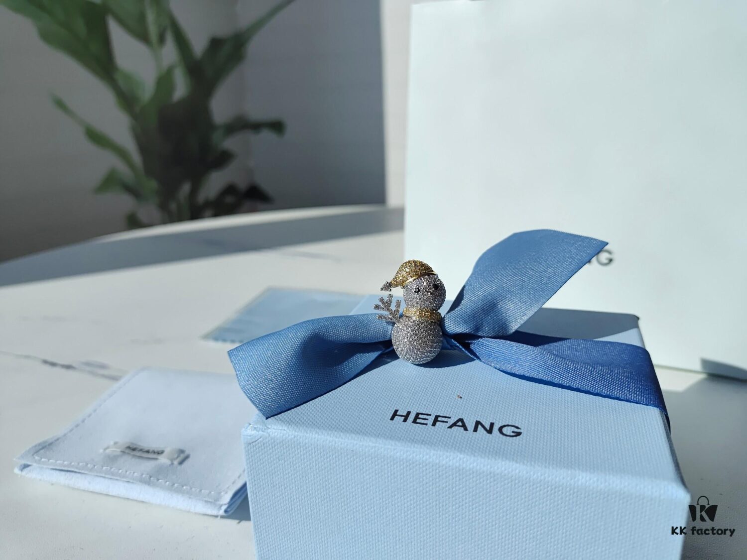 HEFANG Jewelry Gilded Snowman Brooch