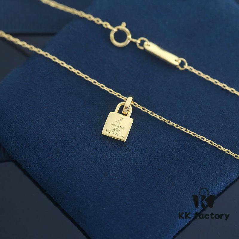 Rabbit Year New Arrival] HEFANG He Fang Bidet Rabbit Confession 925 Sterling Silver Small Square Lock Necklace, Sweater Chain