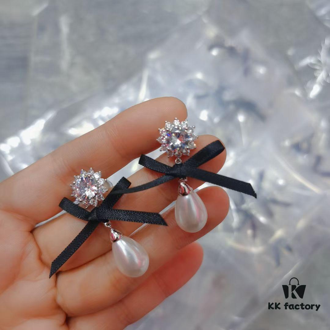 He Fang Bow Silk Ribbon Earrings, Same Style as Yang Mi