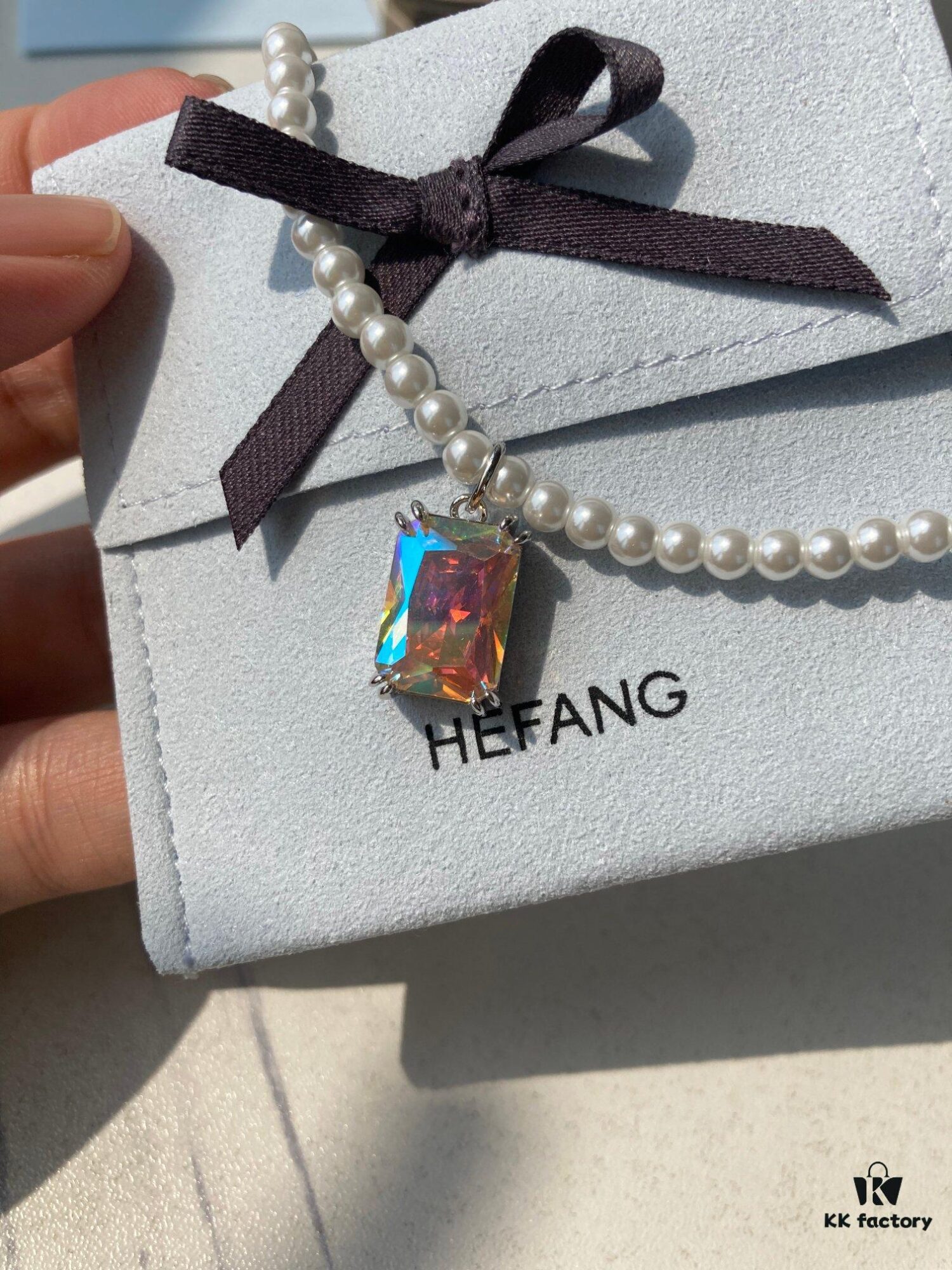 HEFANG Aurora Sugar Cube Short Necklace