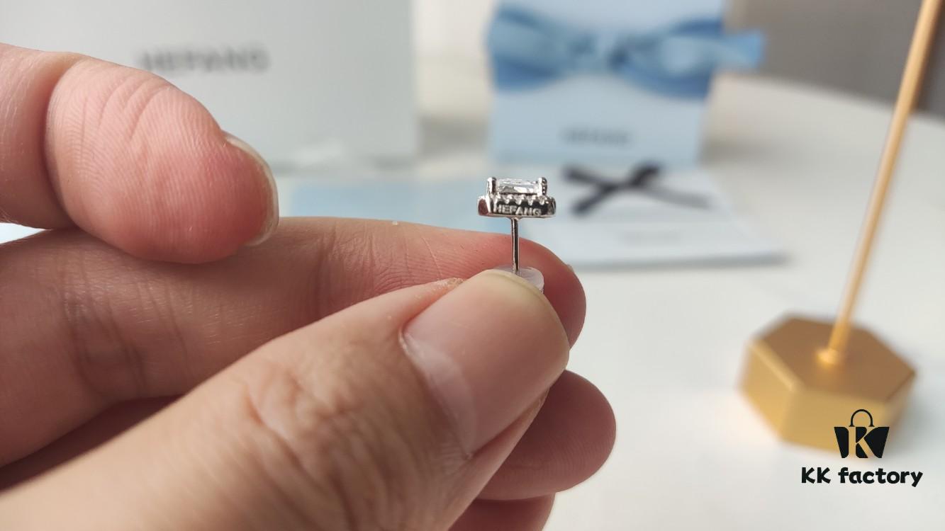 HEFANG Jewelry Shiny Cube Stud Earrings