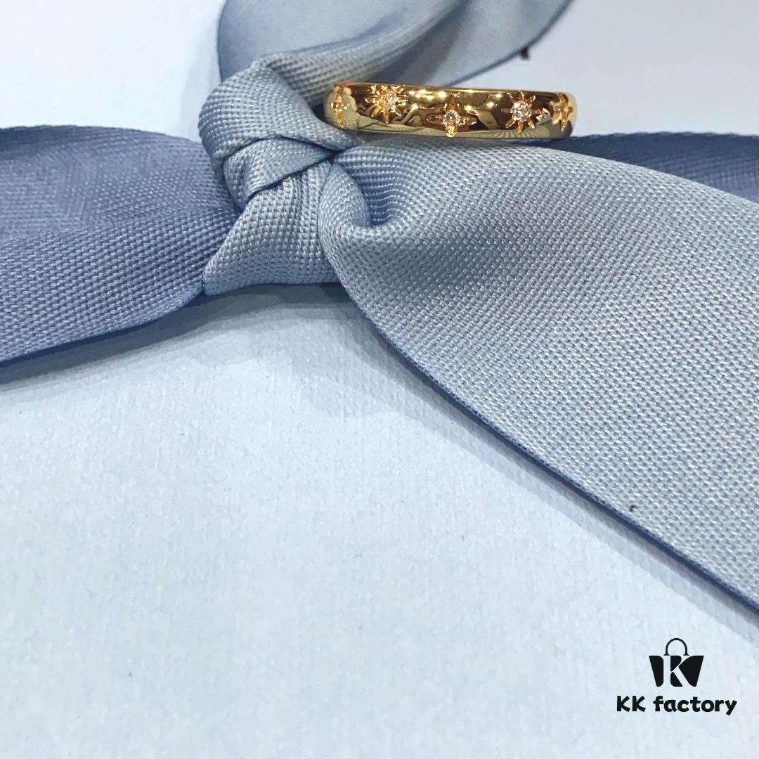 Wishing Star Light Ring by He Fang