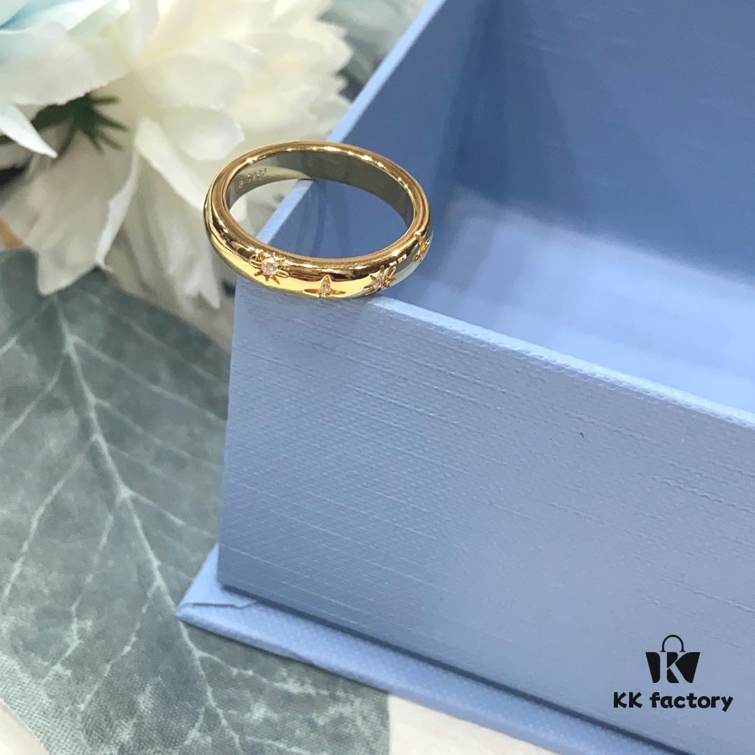 Wishing Star Light Ring by He Fang