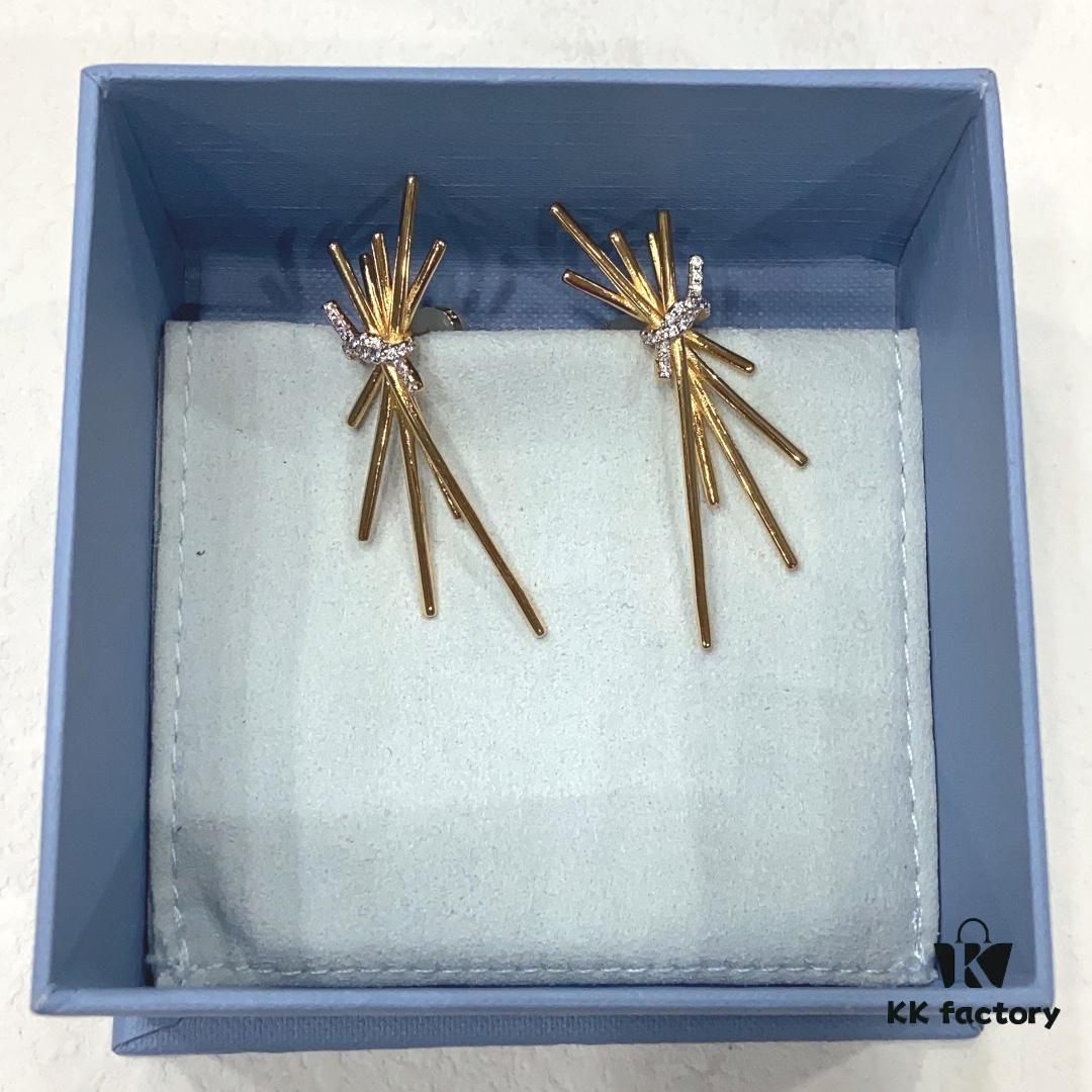 He Fang Spaghetti Earrings