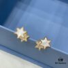 He Fang Liu Guang Twin Star Stud Earrings
