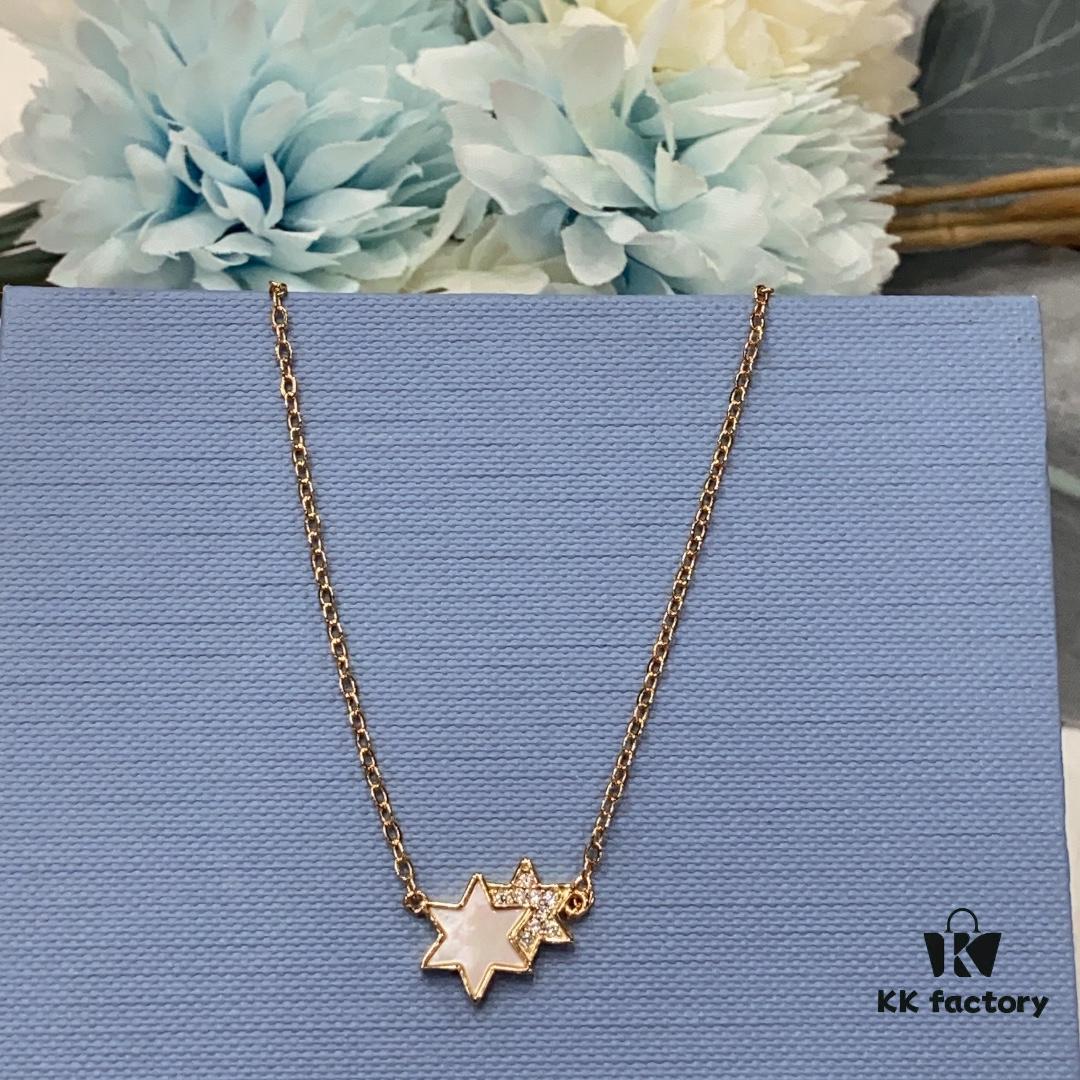 He Fang Liu Guang Gemini Pendant Necklace