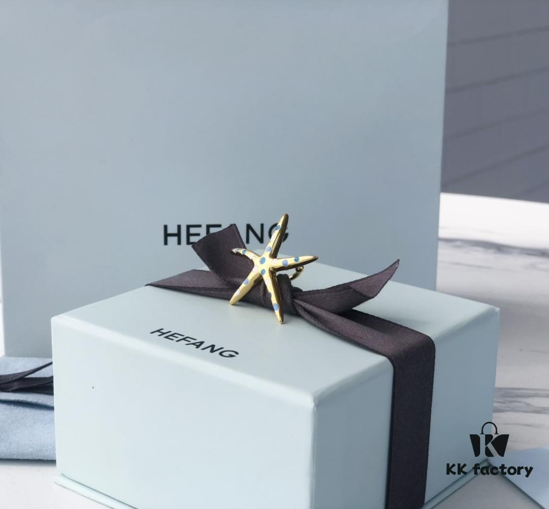 HEFANG - Starfish Stud Earrings
