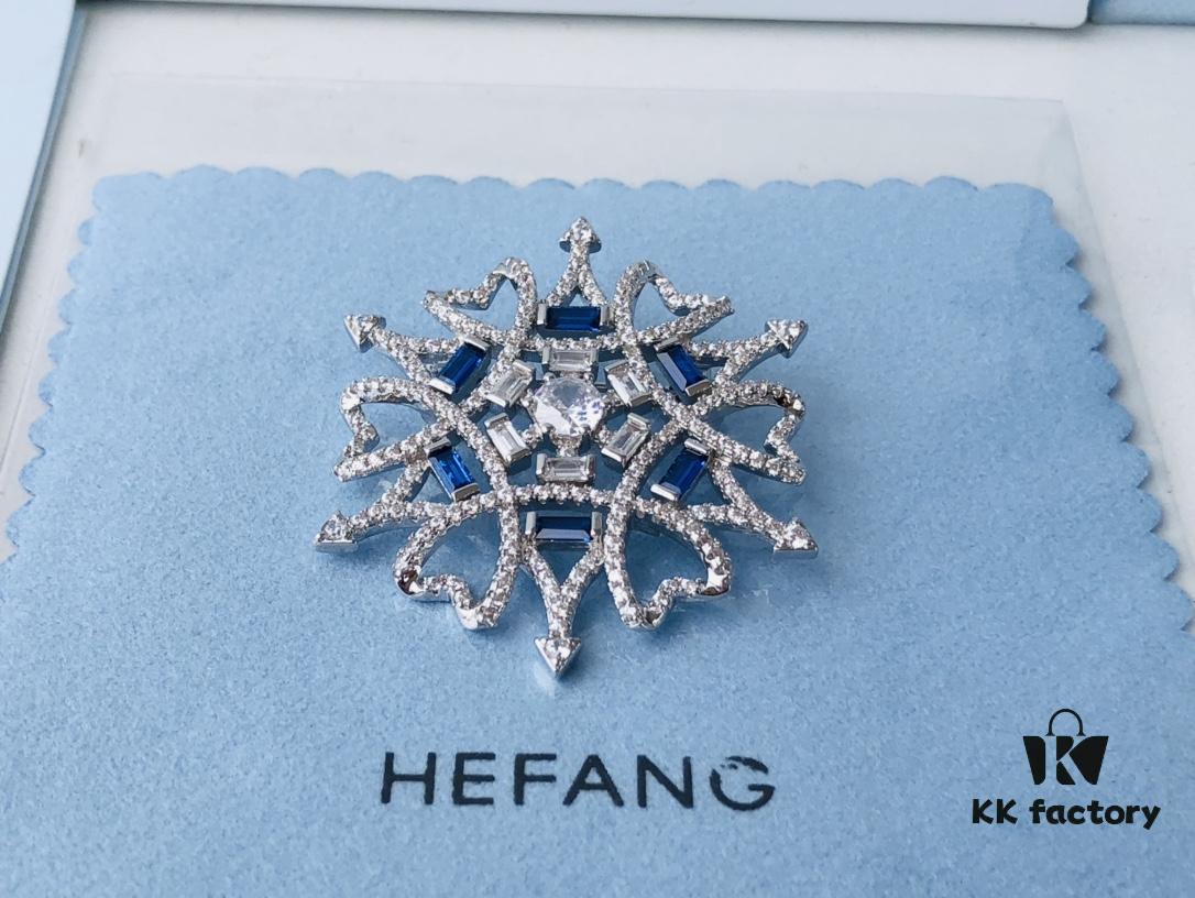 HEFANG Gentleman of the Road Brooch