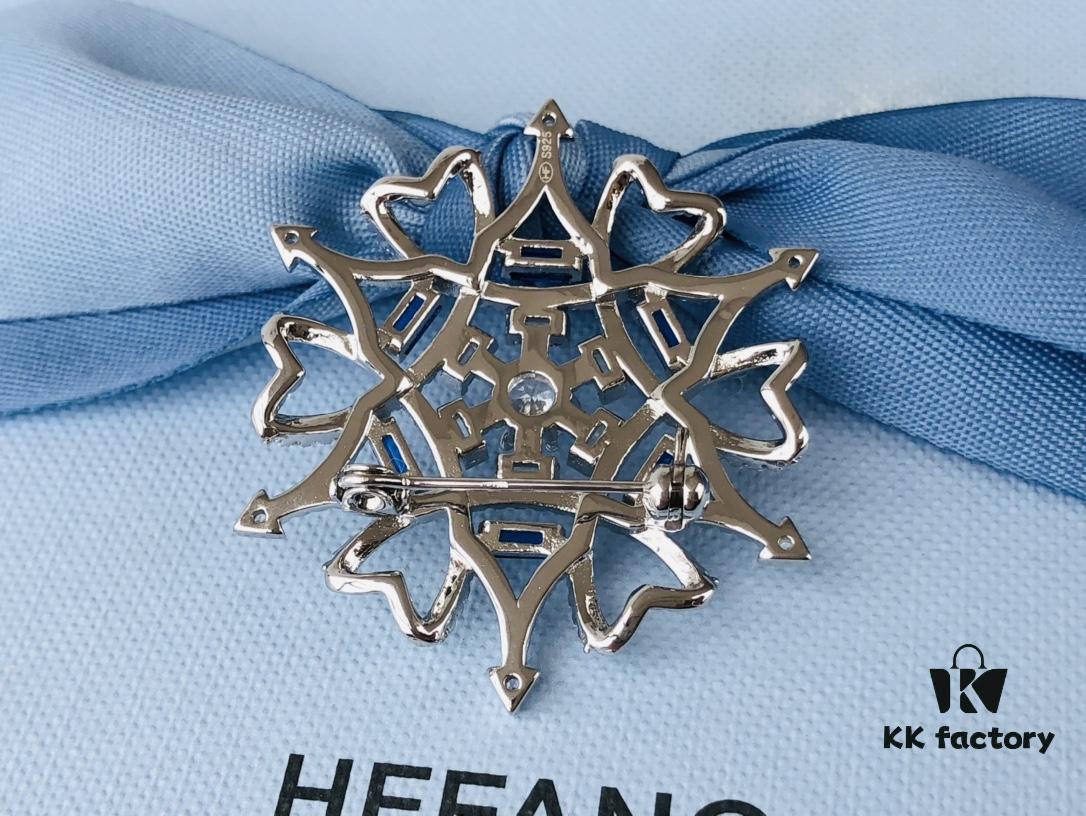 HEFANG Gentleman of the Road Brooch