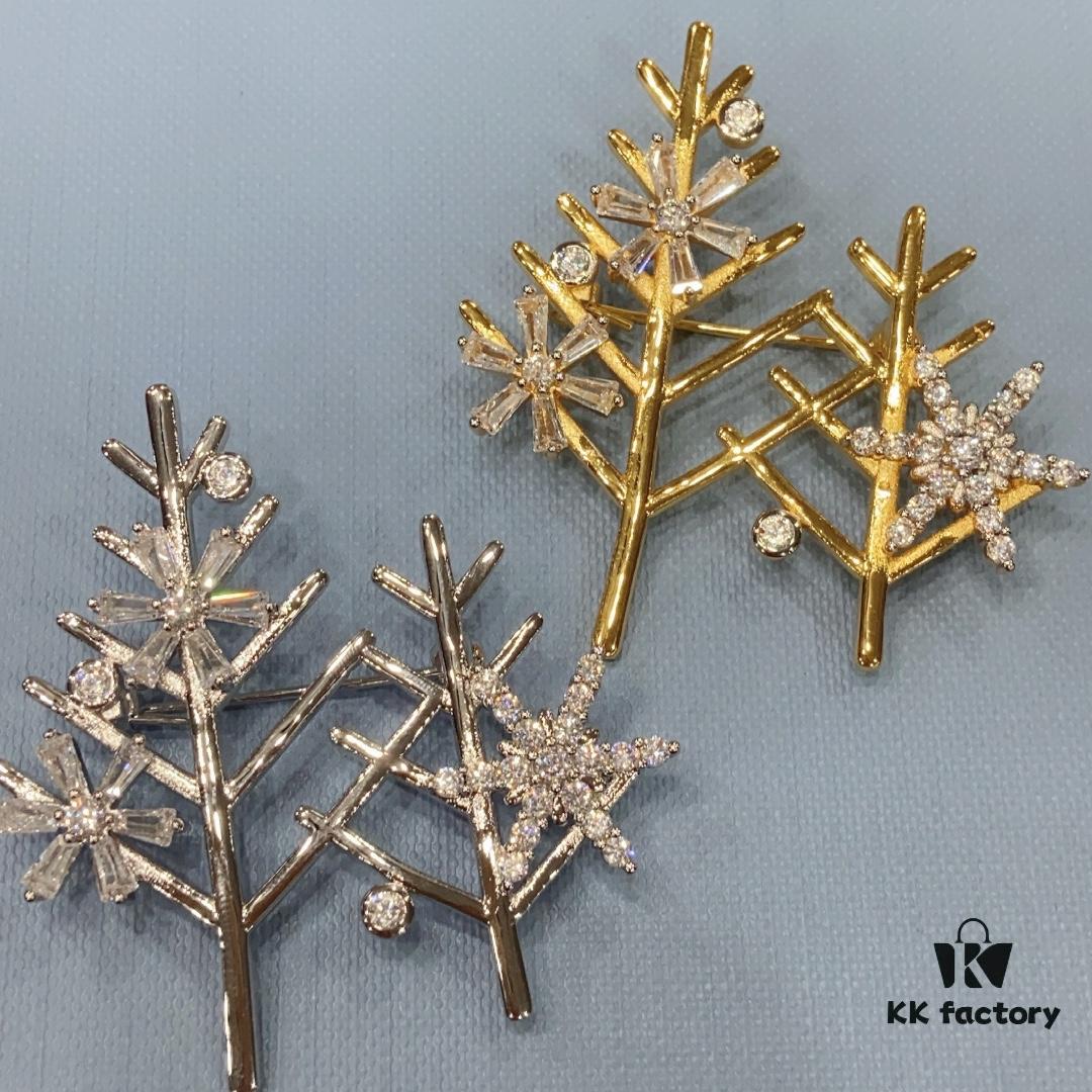 What Direction Leaf Brooch