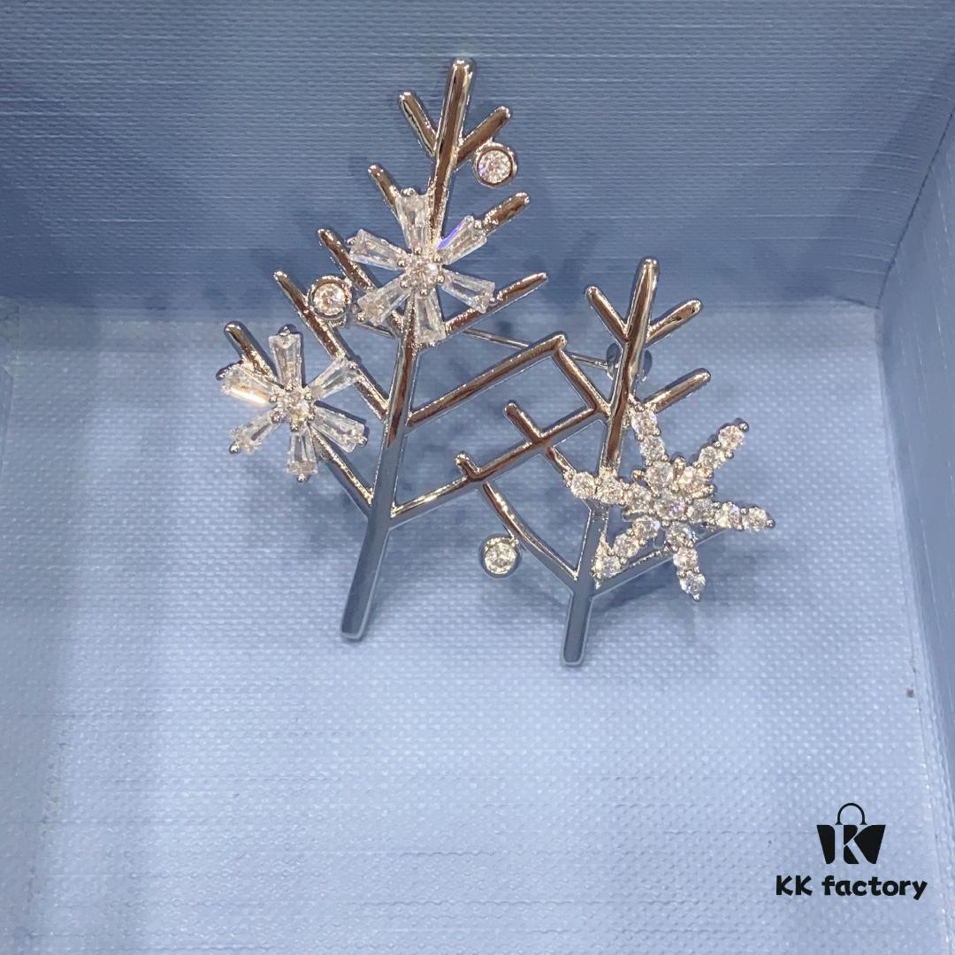 What Direction Leaf Brooch