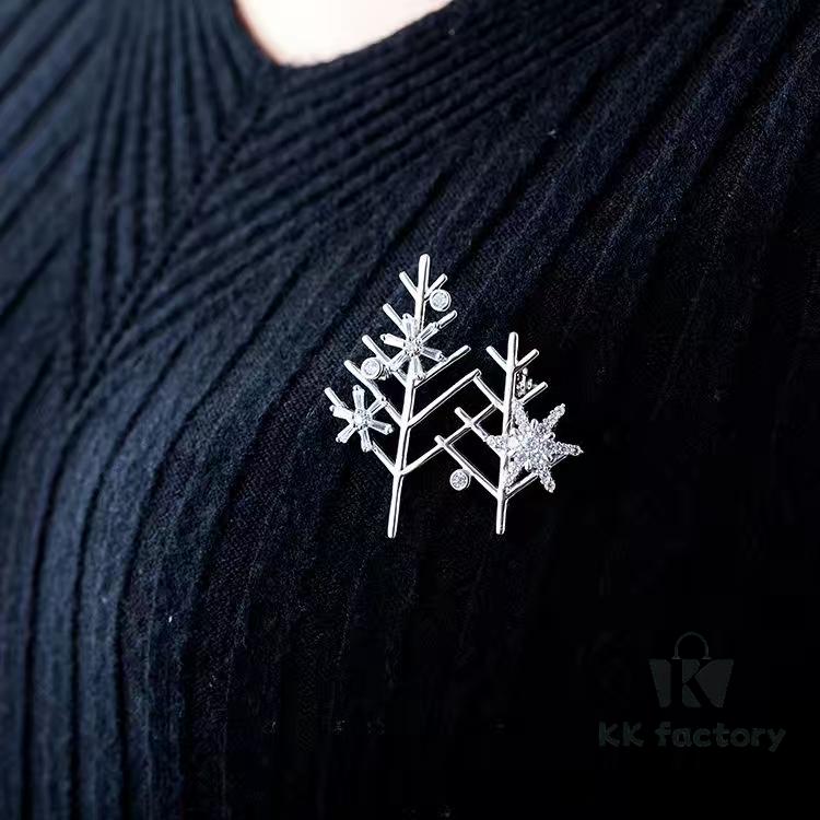 What Direction Leaf Brooch