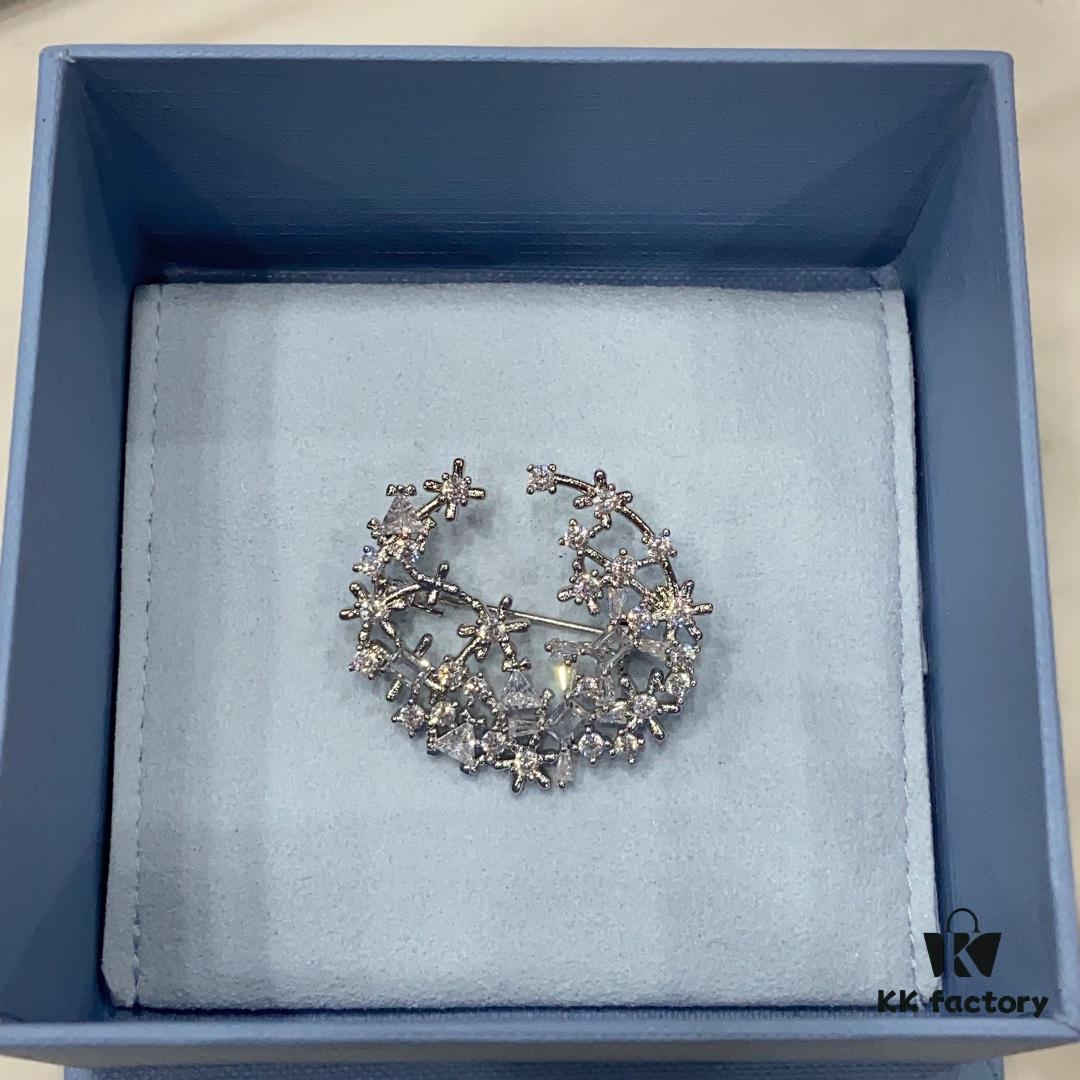 First Snow of He Fang Brooch