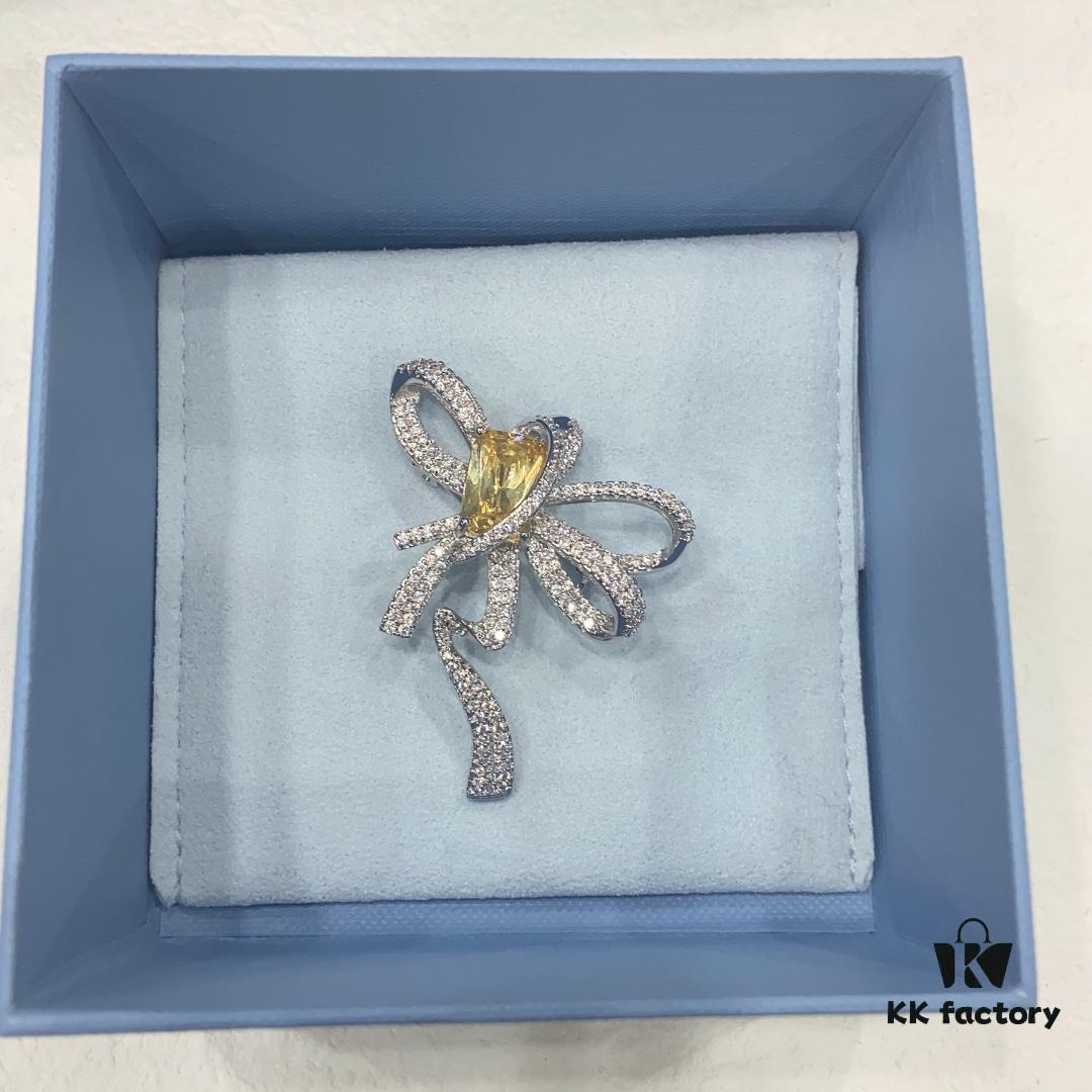 He Fang Jewelry Brilliant Draped Brooch, Elegant and Versatile Badge Pin for Women