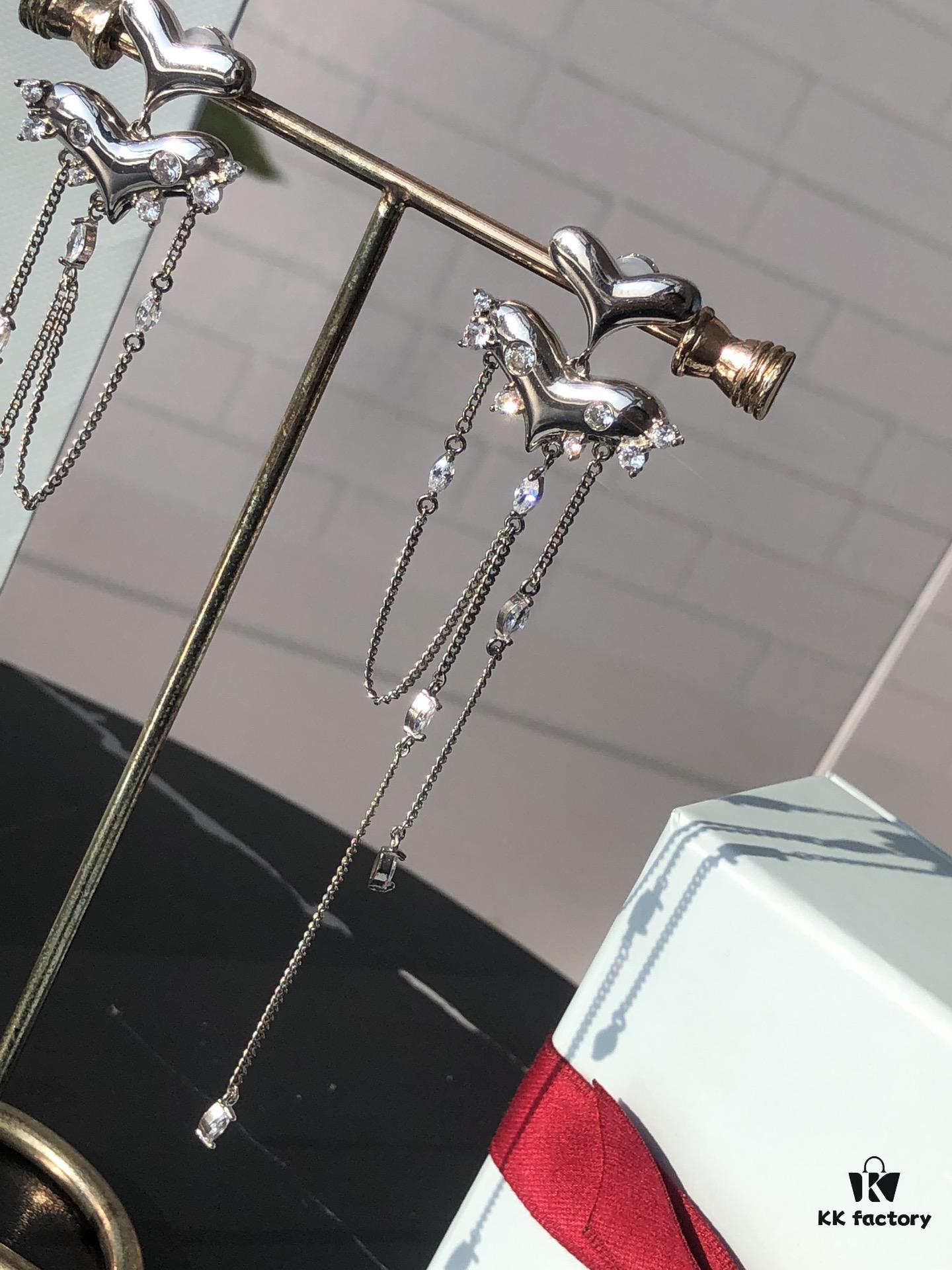 HEFANG New Arrival Peach Blossom Tiger Tassel 925 Silver Stud Earrings