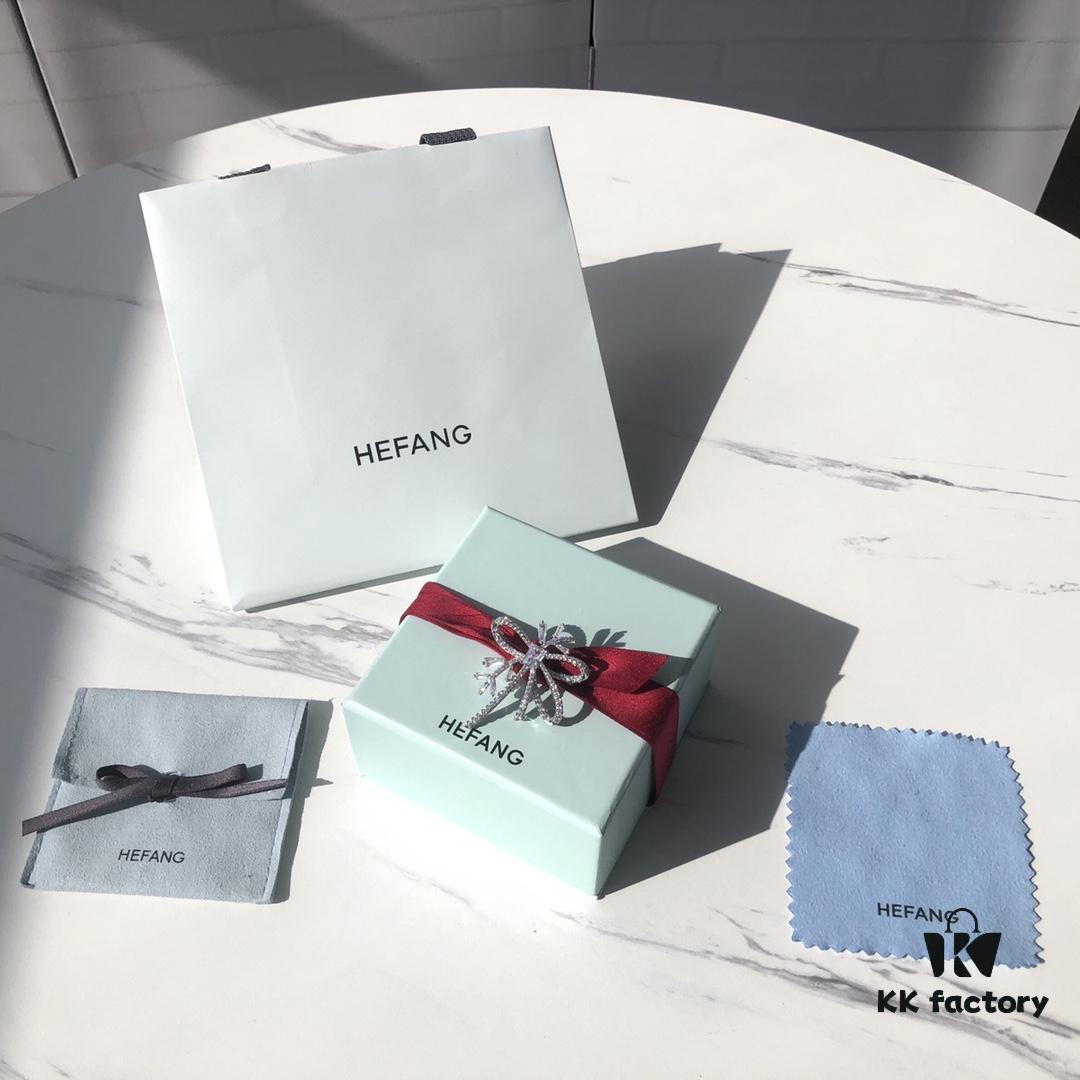 HEFANG Jewelry Ribbon First Snow Brooch