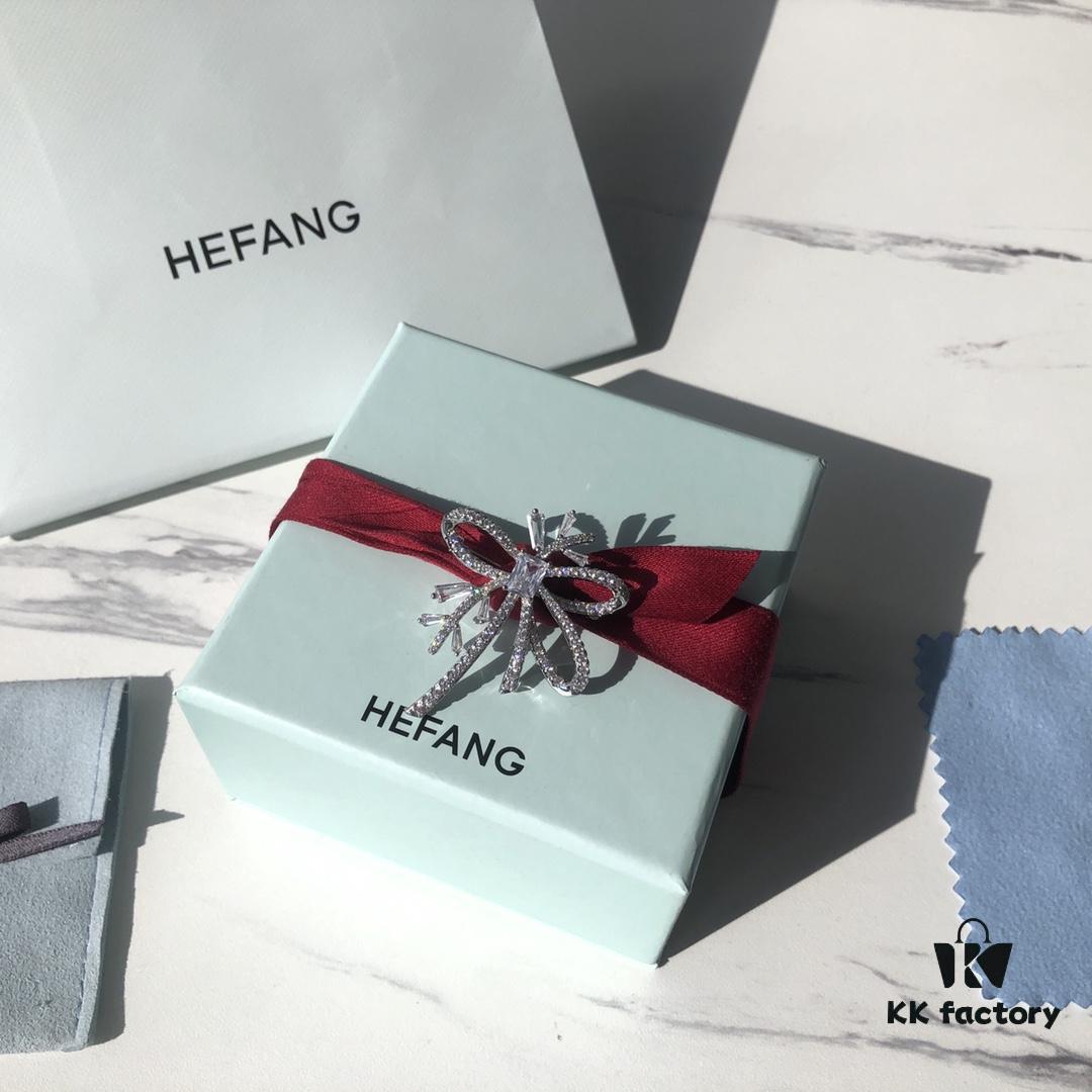 HEFANG Jewelry Ribbon First Snow Brooch