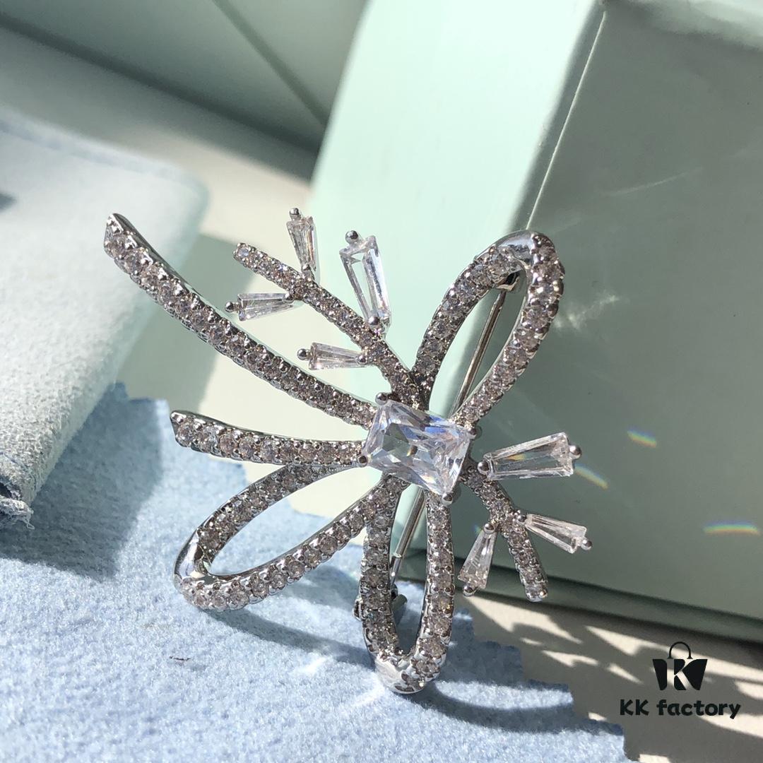 HEFANG Jewelry Ribbon First Snow Brooch