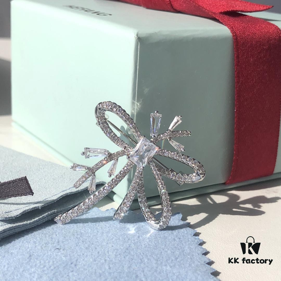 HEFANG Jewelry Ribbon First Snow Brooch