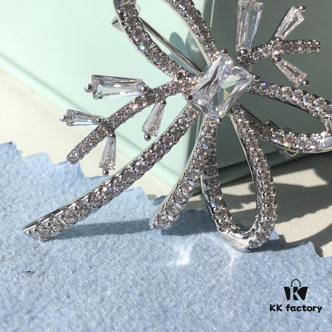 HEFANG Jewelry Ribbon First Snow Brooch