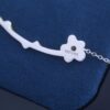 HEFANG Jewelry Cream Floral Necklace - Ins-style Minimalist Collarbone Chain, Popularized by Zhou Yutong, Ideal Gift for Qixi Festival