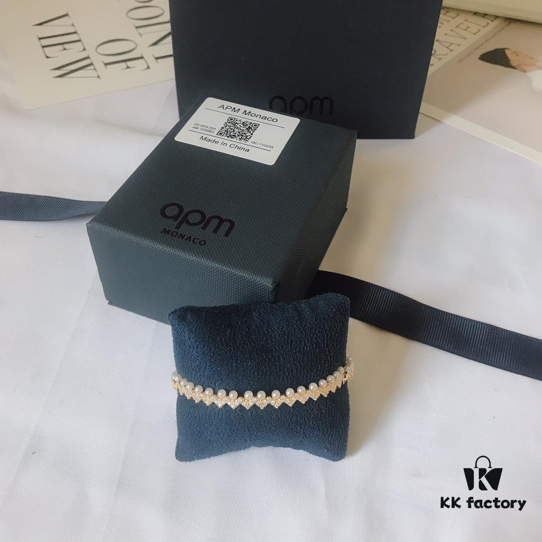 APM Monaco Wave Pearl Bracelet, Stylish and Trendy Unisex Design, Perfect Gift for Girlfriend or Loved One