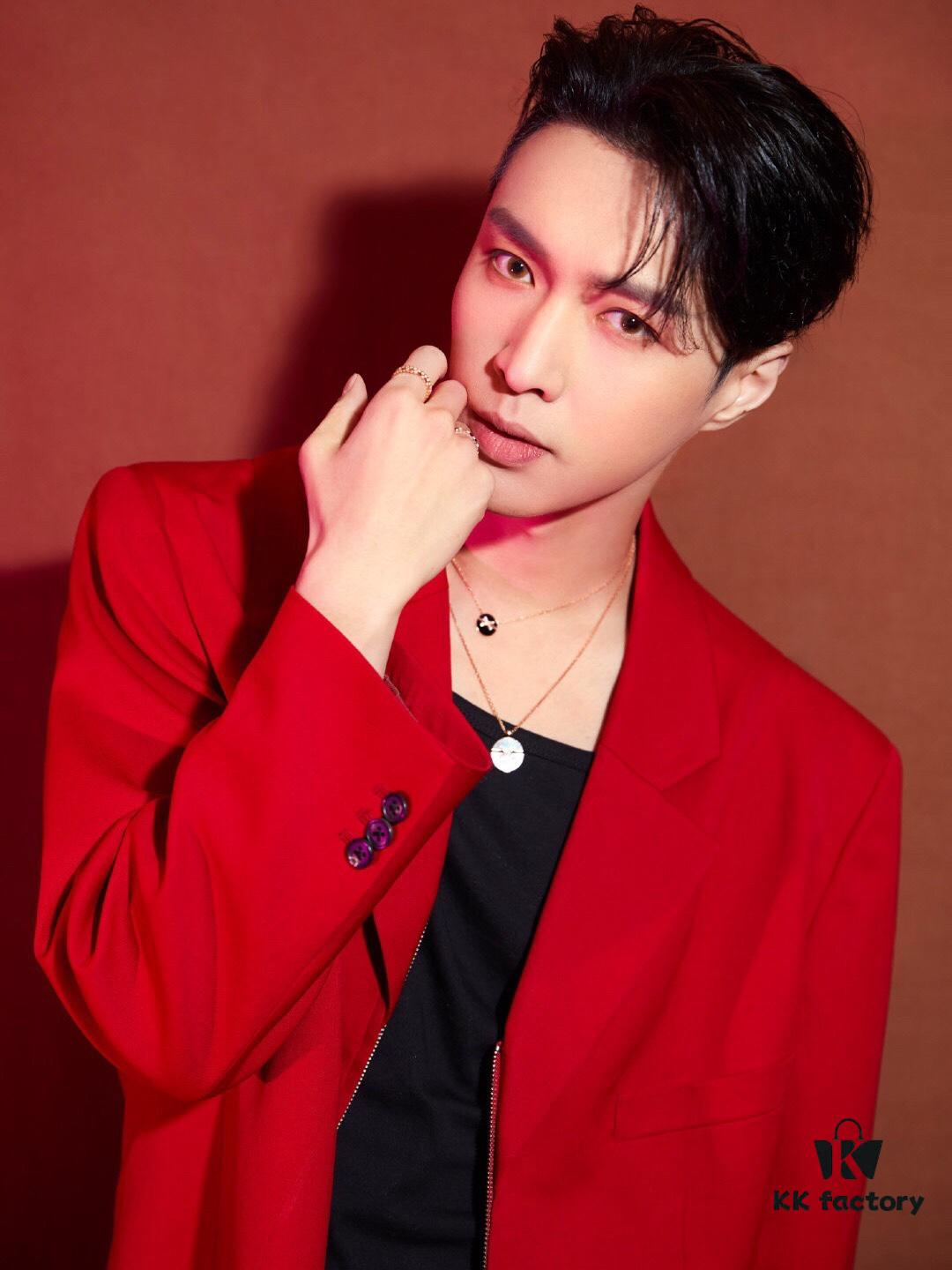 Crossed Mother-of-Pearl Necklace