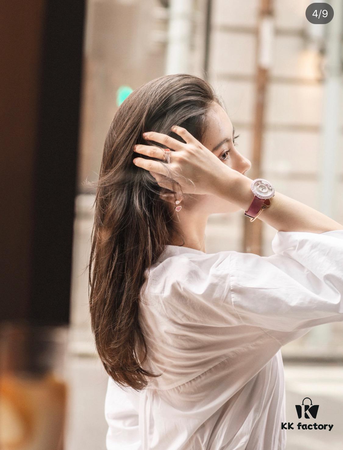 Wearing Photo ❤️ The same necklace and bracelet as the model are available in stock