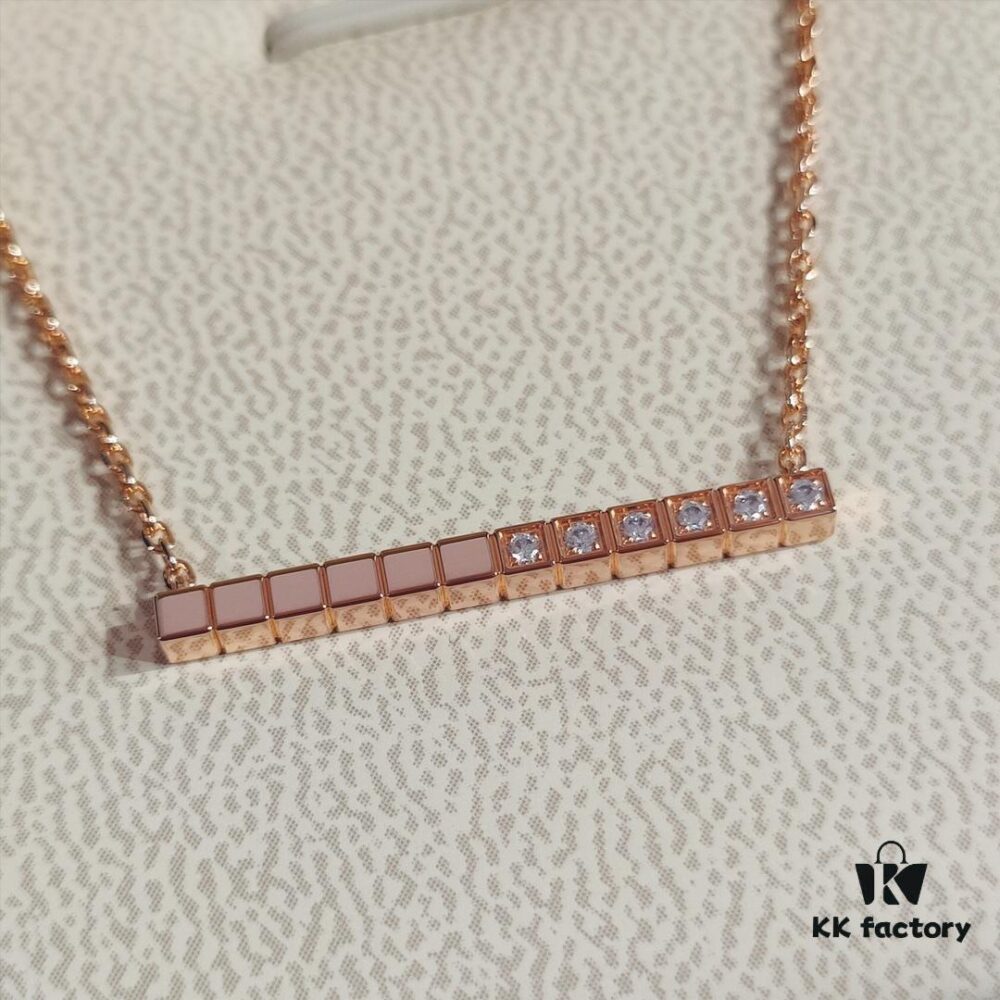 New Chopard IceCube Series Geometric Necklace, Recommended by Celebrities, Exclusive Design