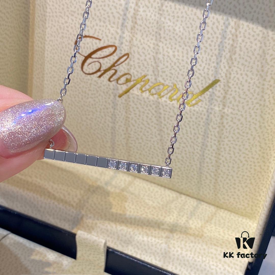 Chopard Ice Cube Collection Geometric Necklace, Celebrity-Recommended Style, Exclusive Design