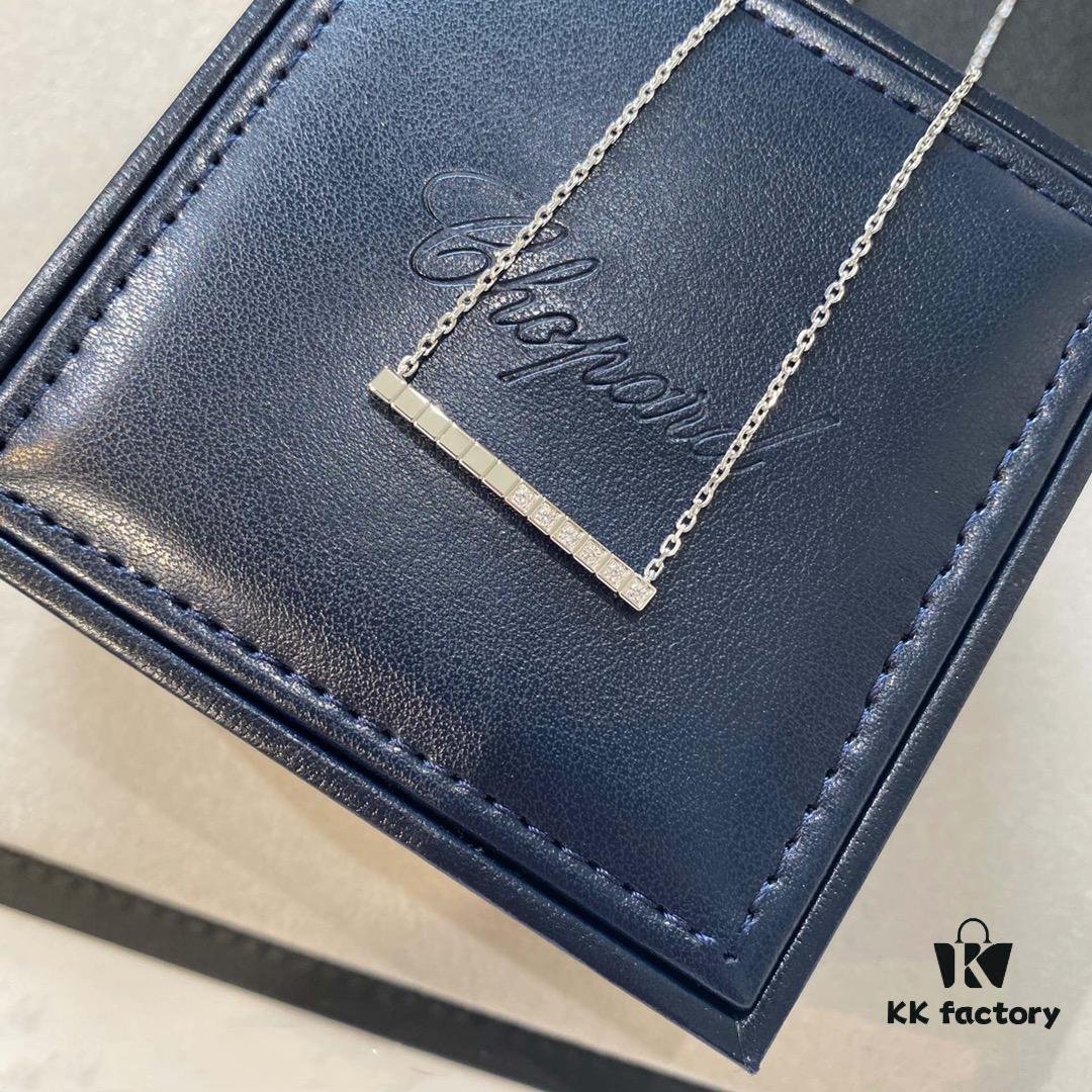 Chopard Ice Cube Collection Geometric Necklace, Celebrity-Recommended Style, Exclusive Design