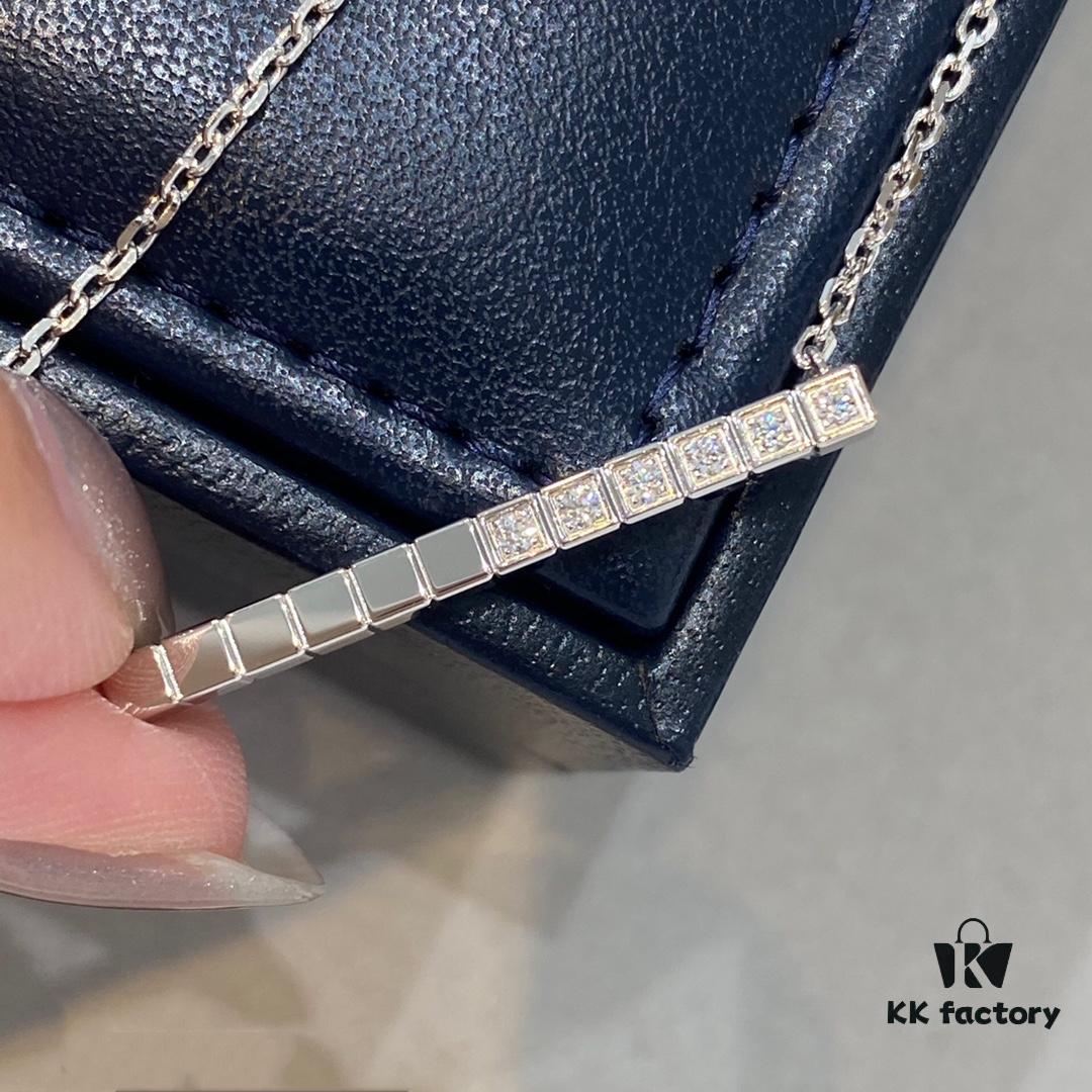 Chopard Ice Cube Collection Geometric Necklace, Celebrity-Recommended Style, Exclusive Design