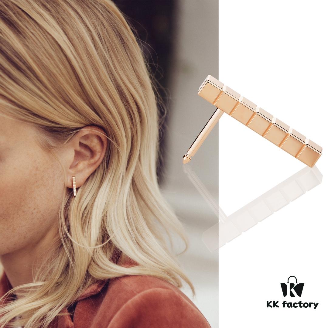 Celebrity and Instagram Influencer Lookbook Reference, Xiao's Ice Cube Series, Ice Block Earrings, Understated Yet Sophisticated Jewelry with Style and Taste