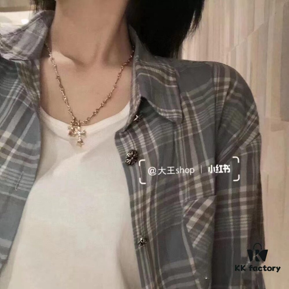 Multiple Wearing Styles, Favored by Numerous Bloggers