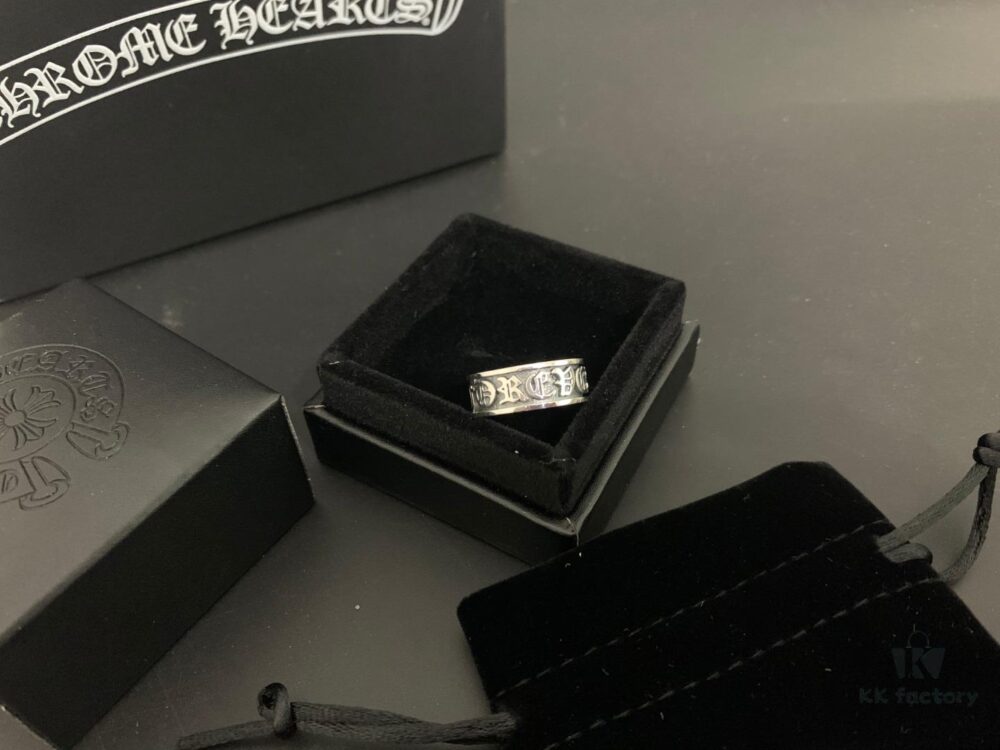 Chrome Hearts Unisex Ring with Eternal Letter Design