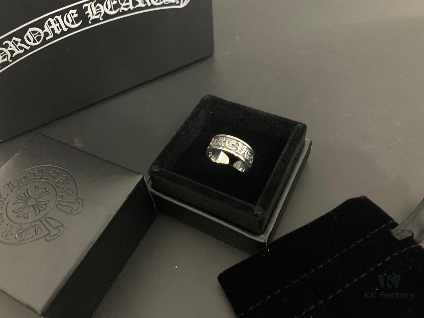 Chrome Hearts Unisex Ring with Eternal Letter Design