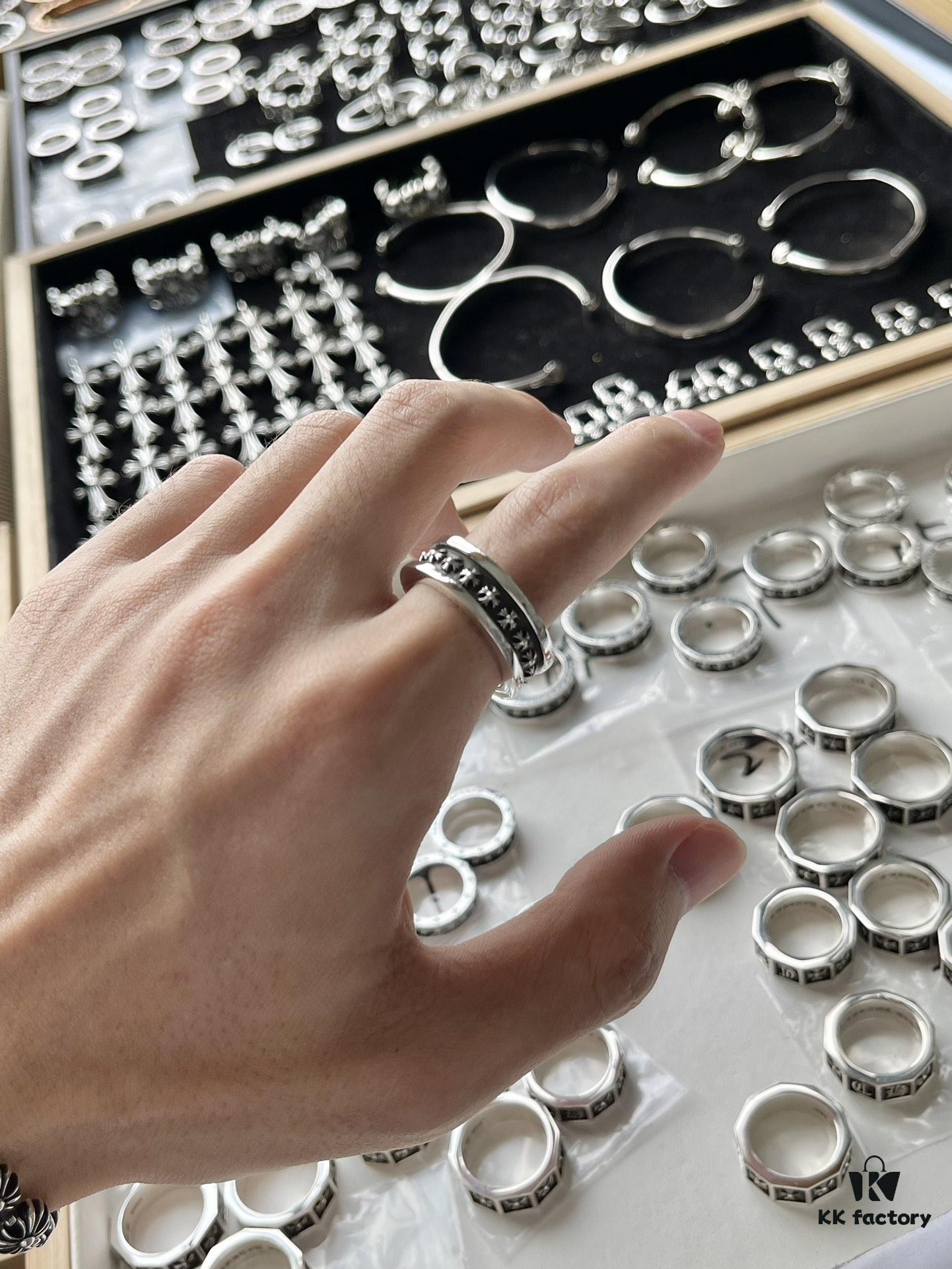 Chrome Hearts Mini Cross Ring