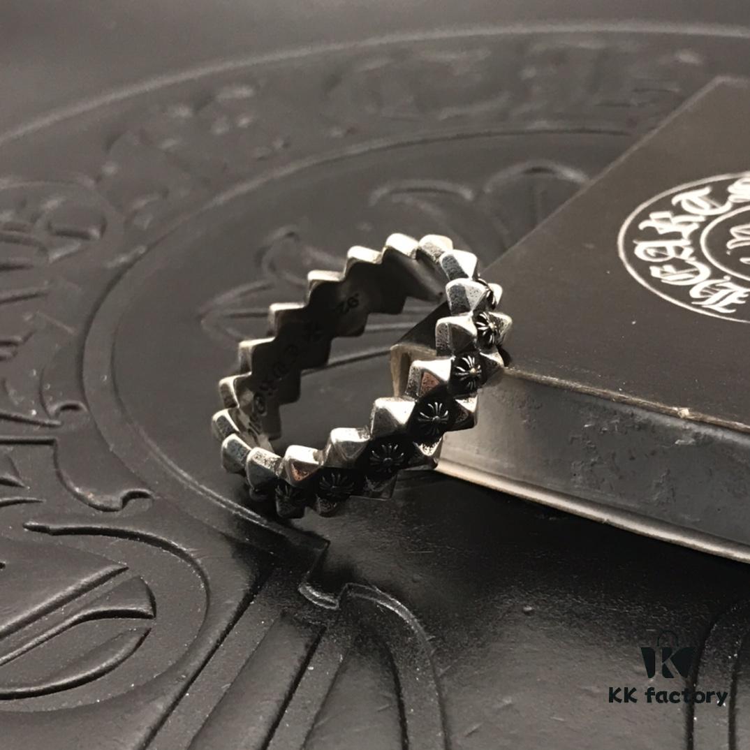 High-End Chrome Hearts Rivet Cross Ring